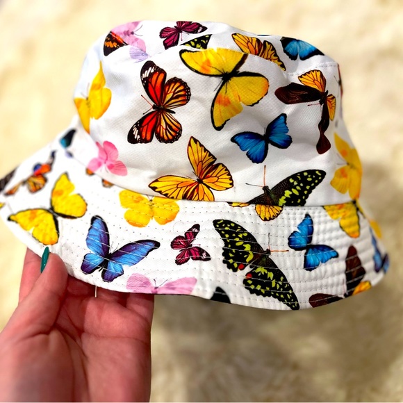 Butterfly Bucket Hat 🦋 - Picture 4 of 4